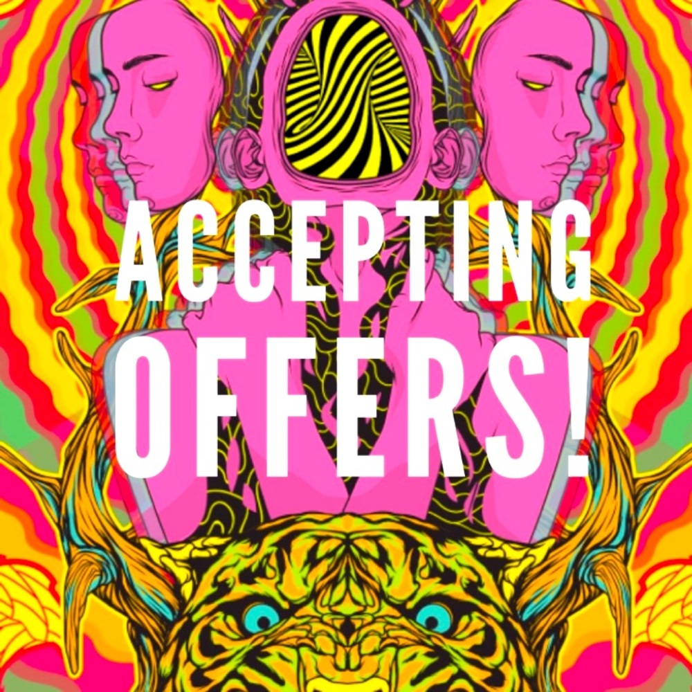 👀MOVING SALE!❤️‍🔥4/$15 will be donated soon. I 🖤 offers